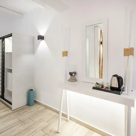 מלון Smy Mediterranean White Santorini (adults Only)