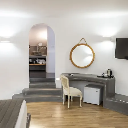 Отель Smy Mediterranean White Santorini (adults Only)